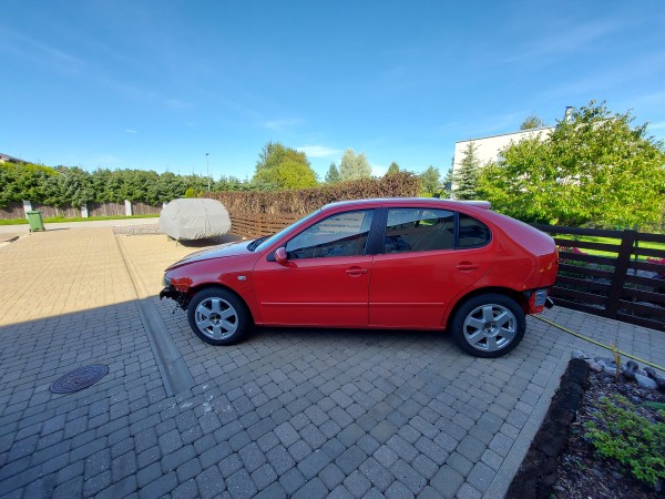 Siin veel vanad uksed küljes